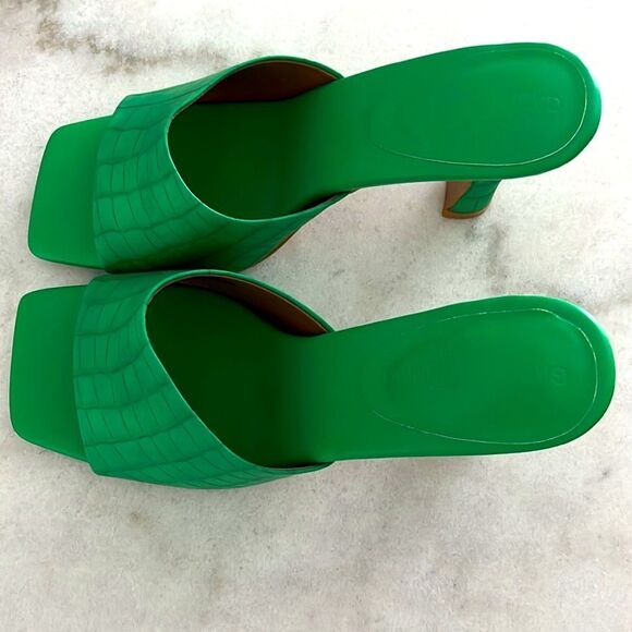 Gabrielle Union Dayanara Croc Embossed Heel Mule worn on photo Shoot SZ 10 - Picture 3 of 13